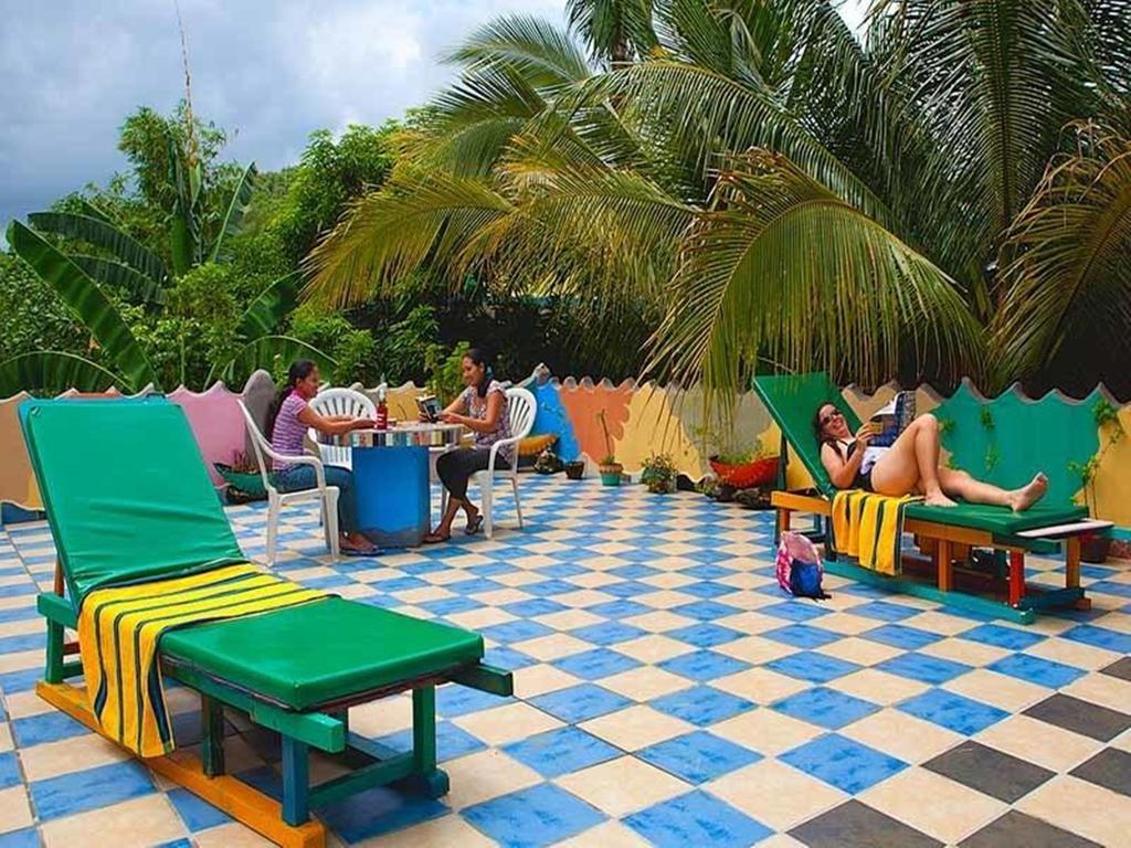 Takatuka Beach Resort Sipalay Buitenkant foto