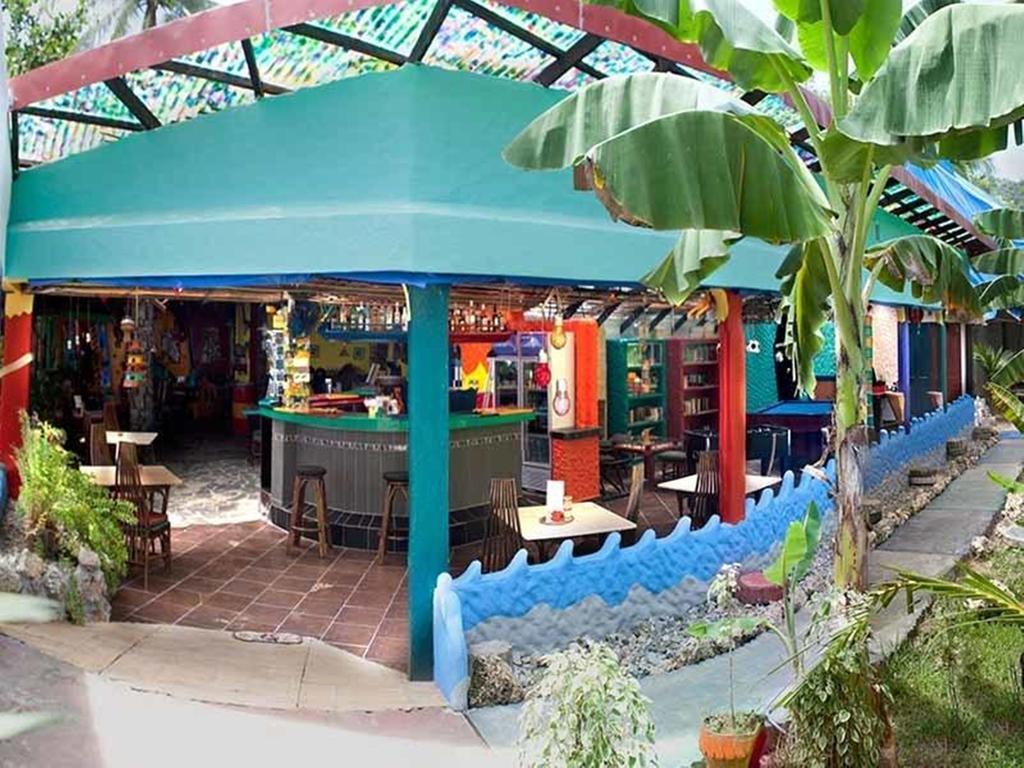 Takatuka Beach Resort Sipalay Buitenkant foto