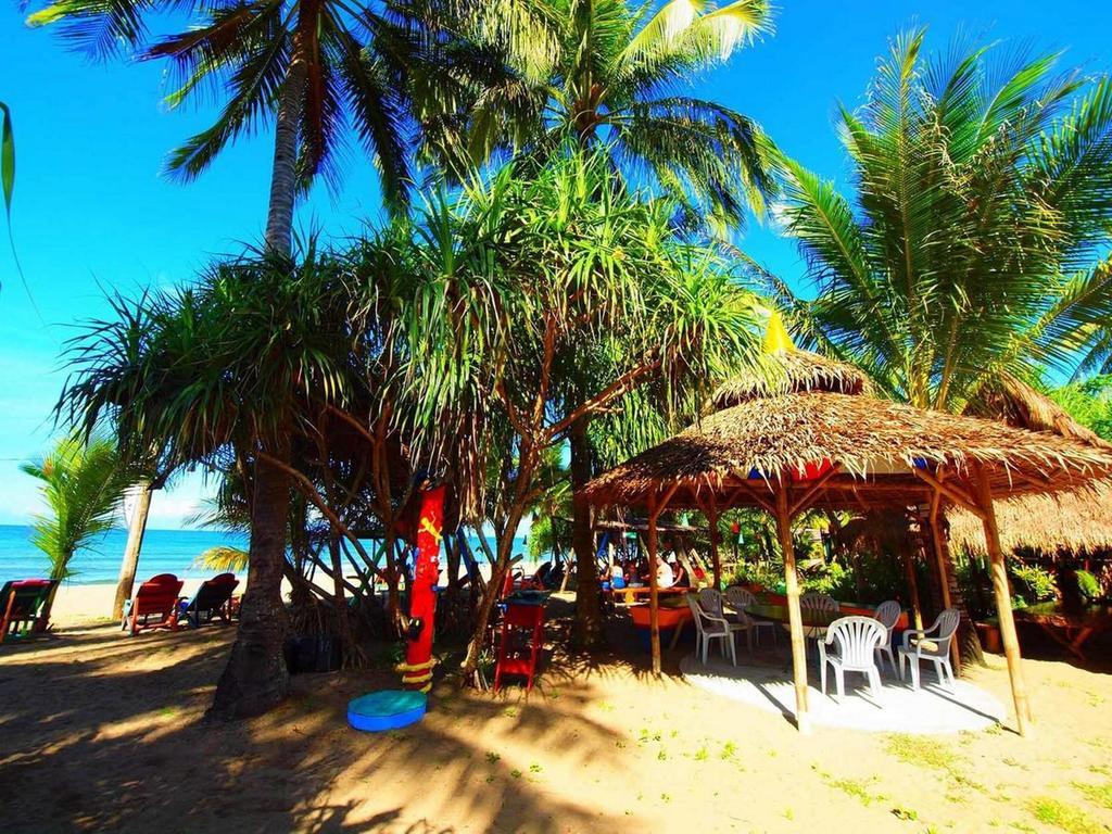 Takatuka Beach Resort Sipalay Buitenkant foto