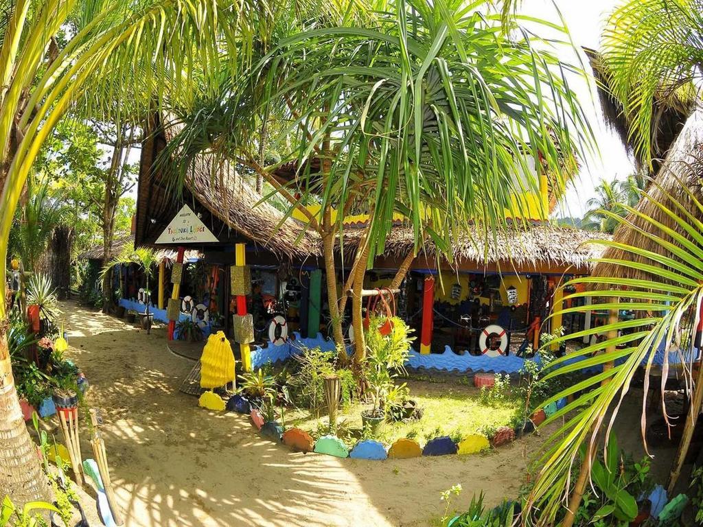 Takatuka Beach Resort Sipalay Buitenkant foto
