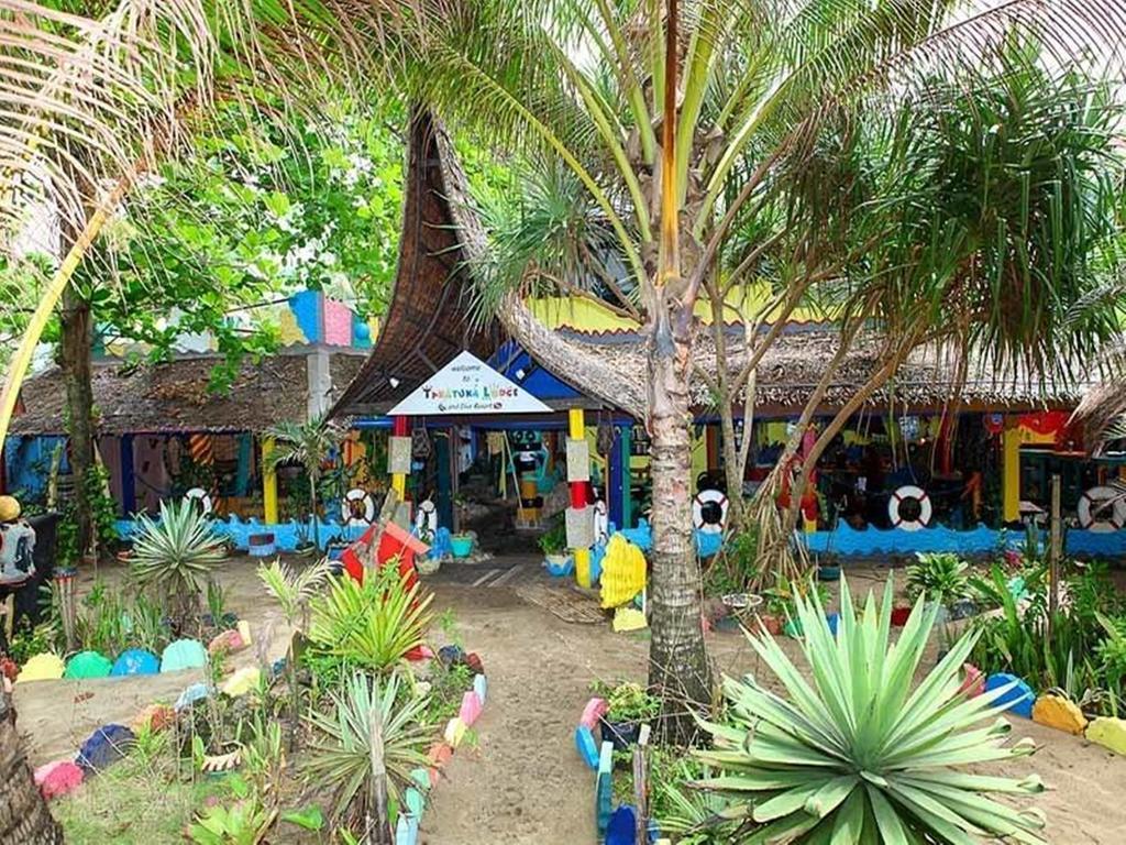 Takatuka Beach Resort Sipalay Buitenkant foto