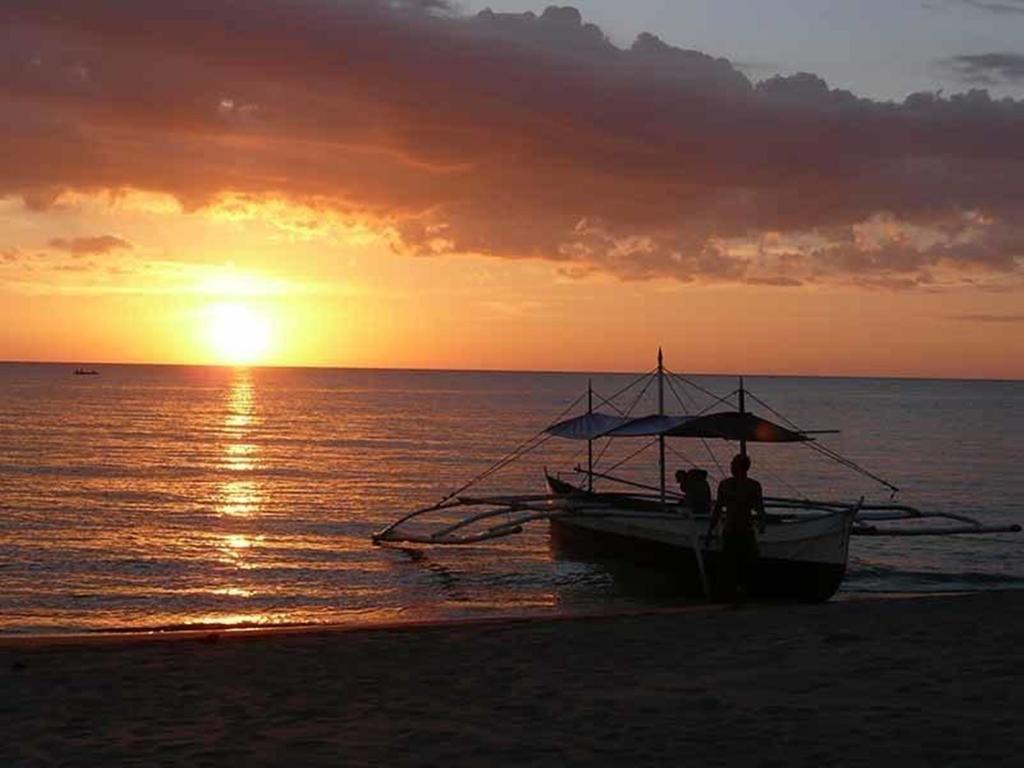 Takatuka Beach Resort Sipalay Buitenkant foto