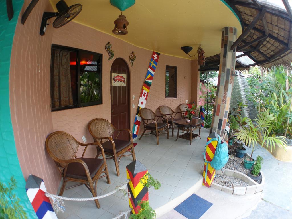 Takatuka Beach Resort Sipalay Buitenkant foto